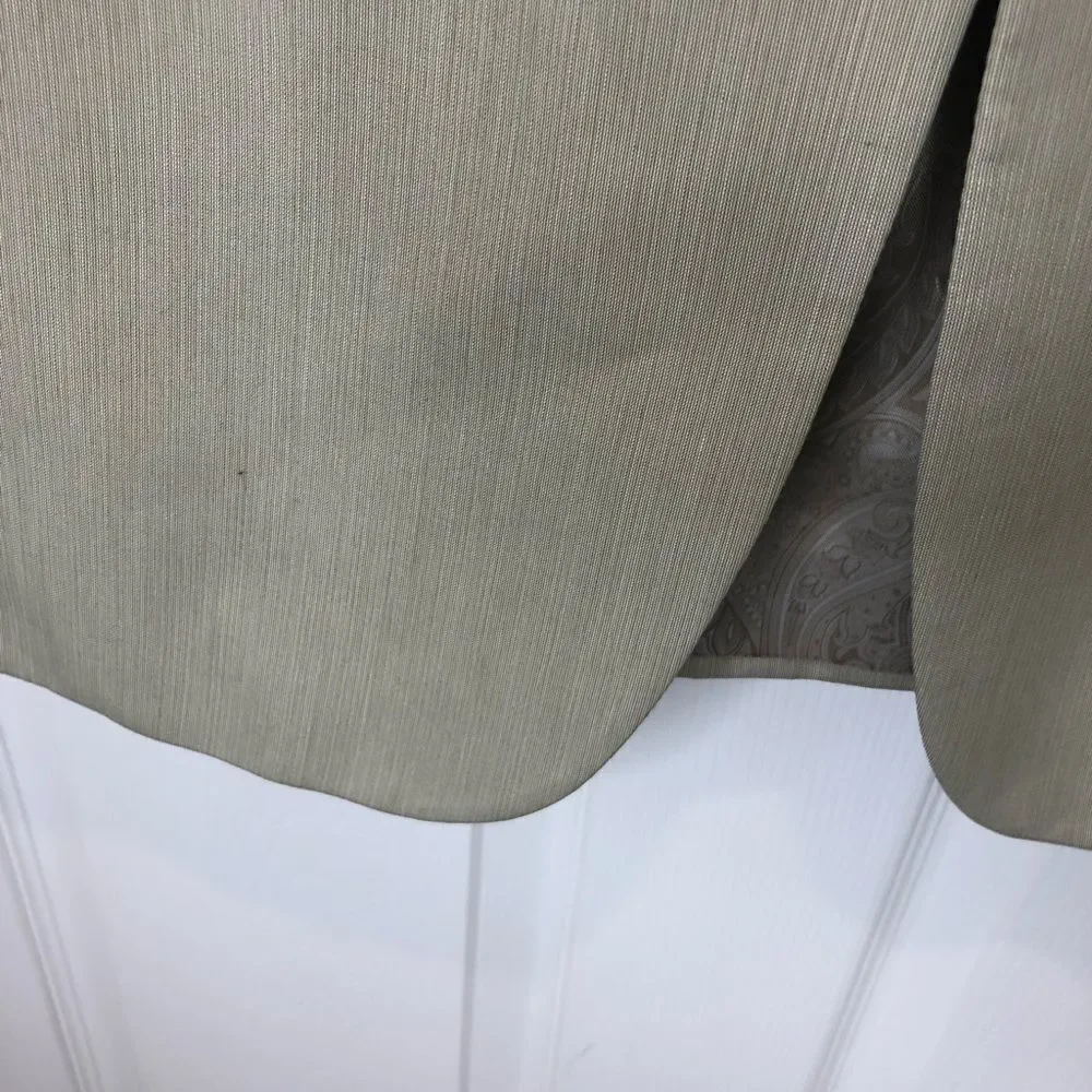 Chaps cream 2 button blazer suit jacket, size 46L - Picture 3 of 8